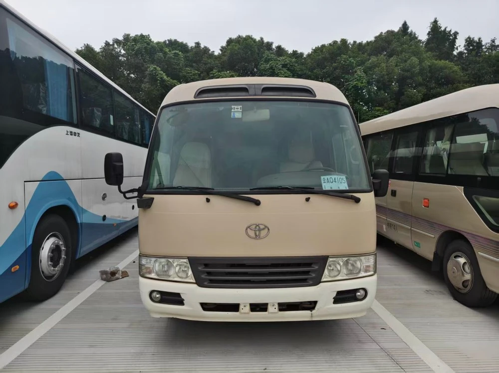 Autobus d'essence utilisé par 20 sièges