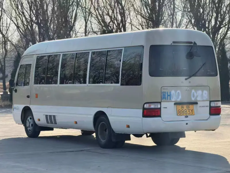 China Honglong Used Passenger Buses finalise l'approvisionnement centralisé de 45 Toyota Coasters.