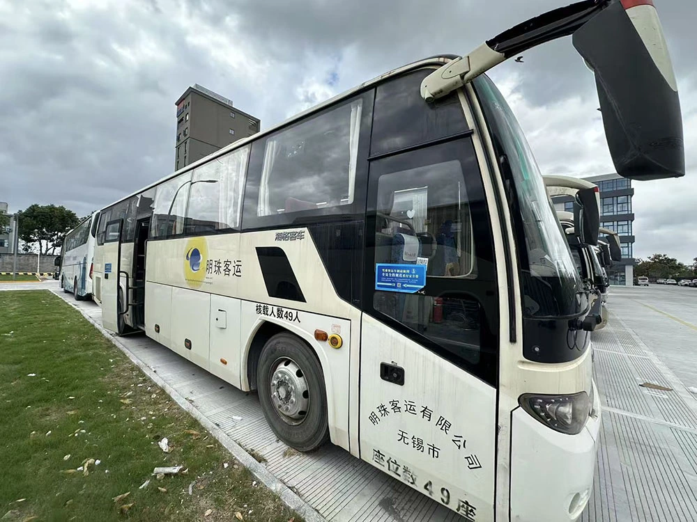 49 sièges ont utilisé l'autobus diesel