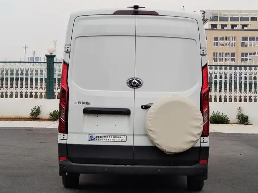 Bus diesel utilisé 5 sièges