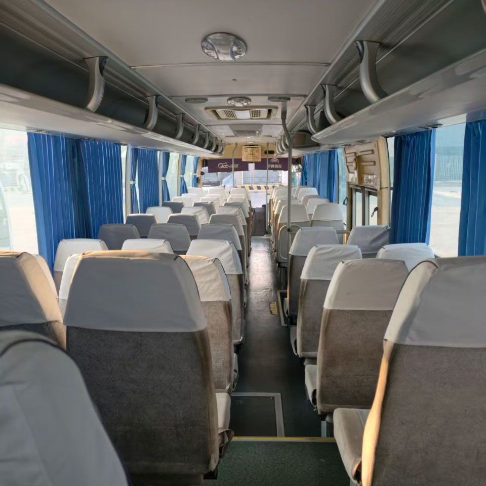 Bus utilisé diesel de sièges de Yutong 65 1