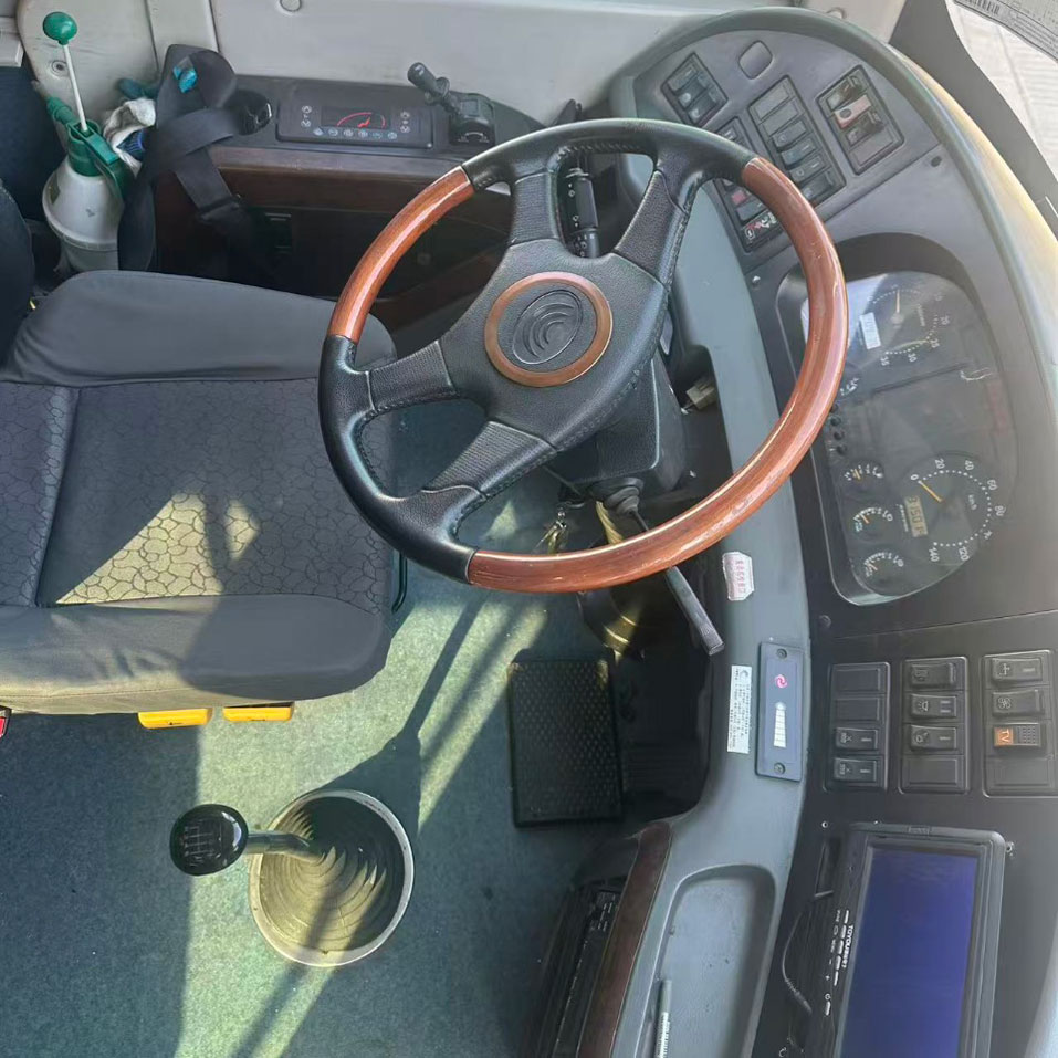39 sièges ont utilisé l'autobus diesel