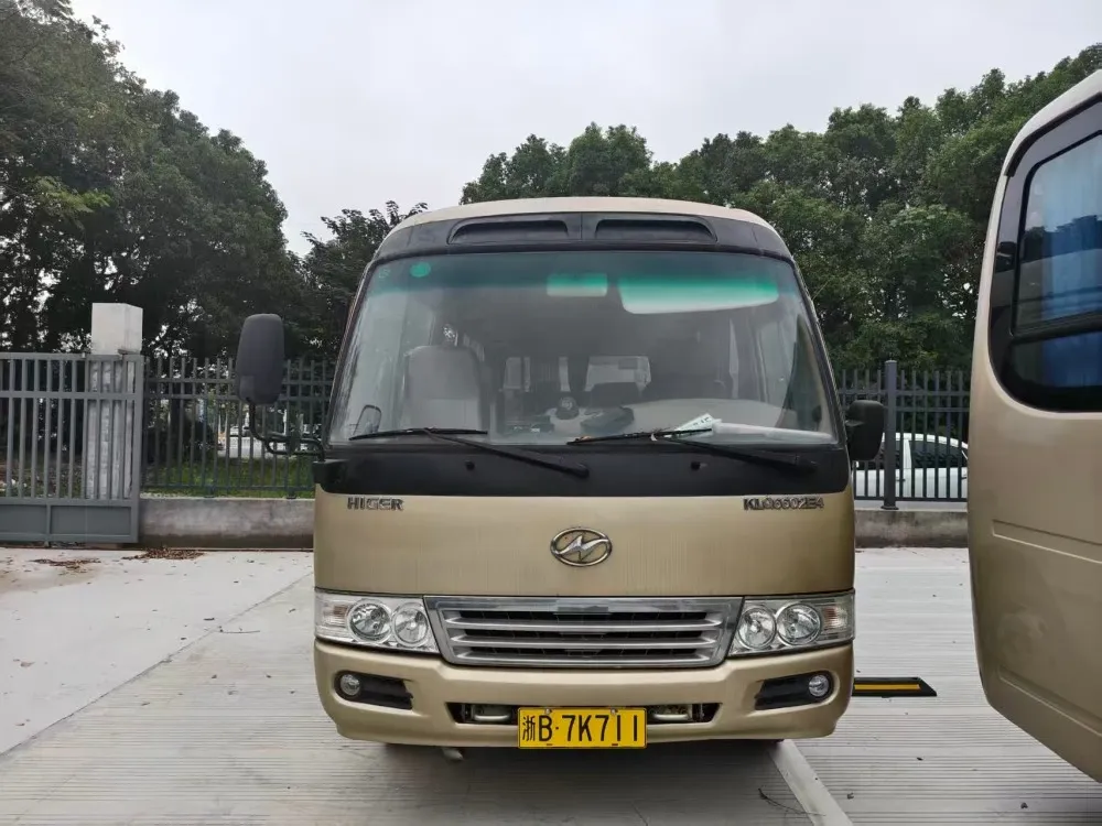 Bus diesel utilisé plus haut de 6 m