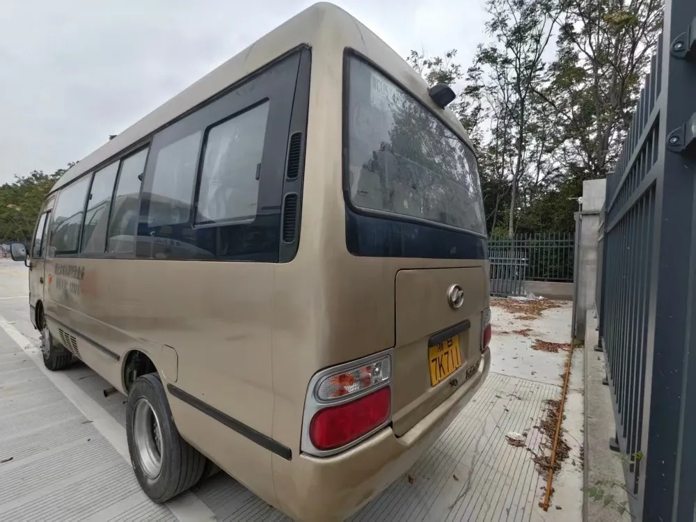 Bus diesel utilisé plus haut de 6 m