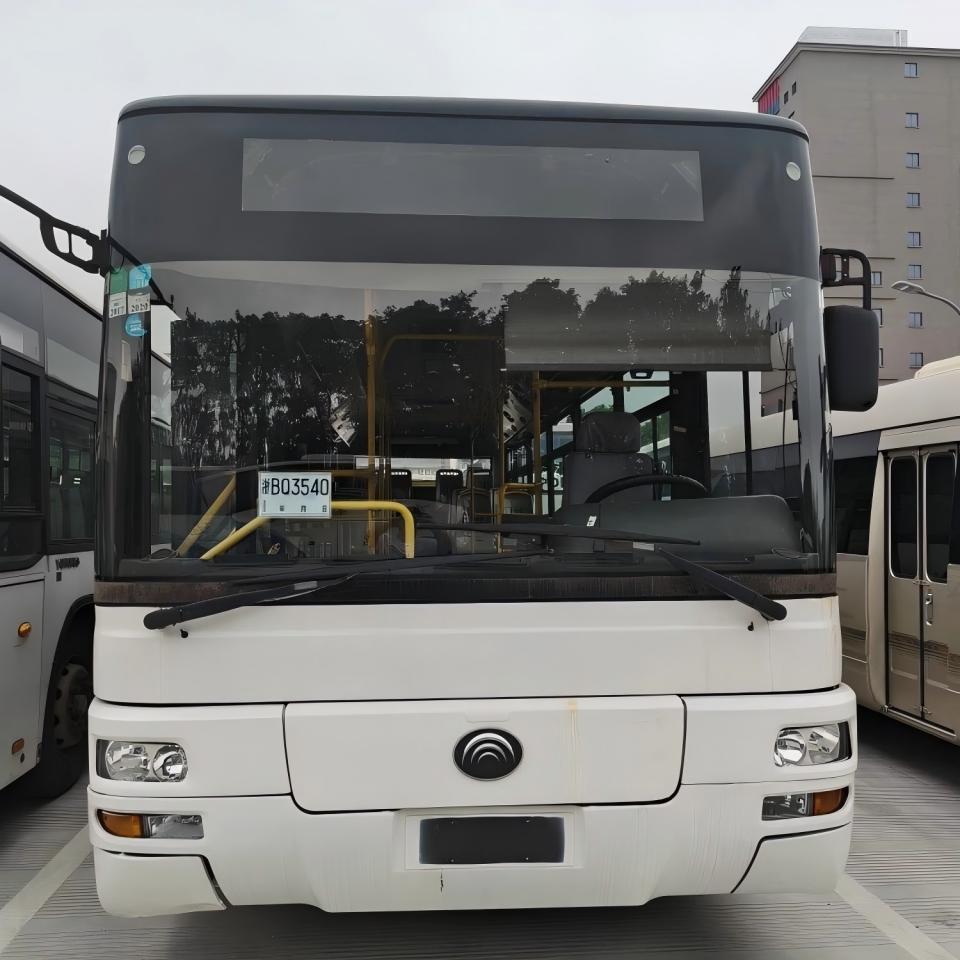 Yutong 10m a utilisé le bus public diesel